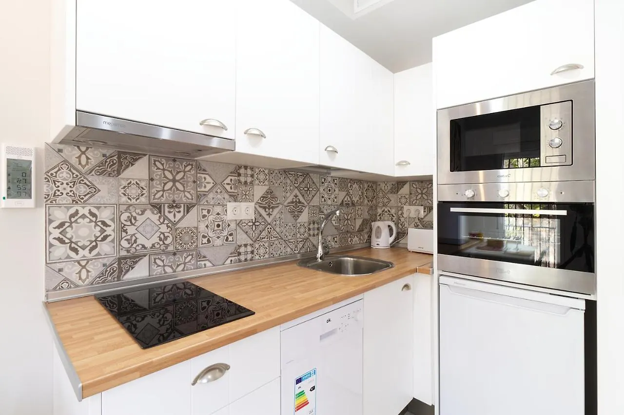 Barcelo 21, Parking On Request, Atico With Terrace & Studio With Patio, Center, Breakfast Included, Quite Neighborhood, Bc Málaga Appartement