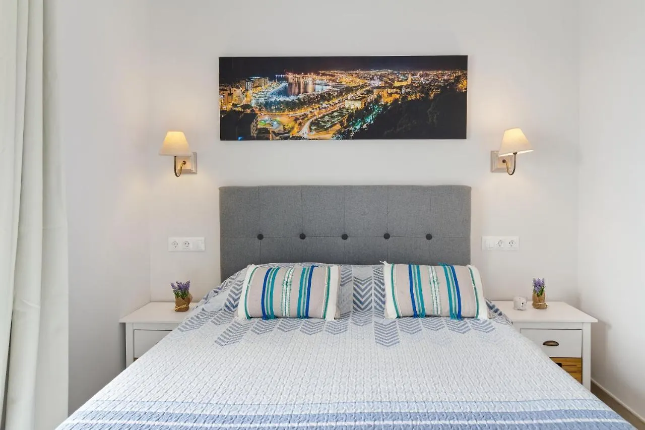 Barcelo 21, Parking On Request, Atico With Terrace & Studio With Patio, Center, Breakfast Included, Quite Neighborhood, Bc Málaga Appartement